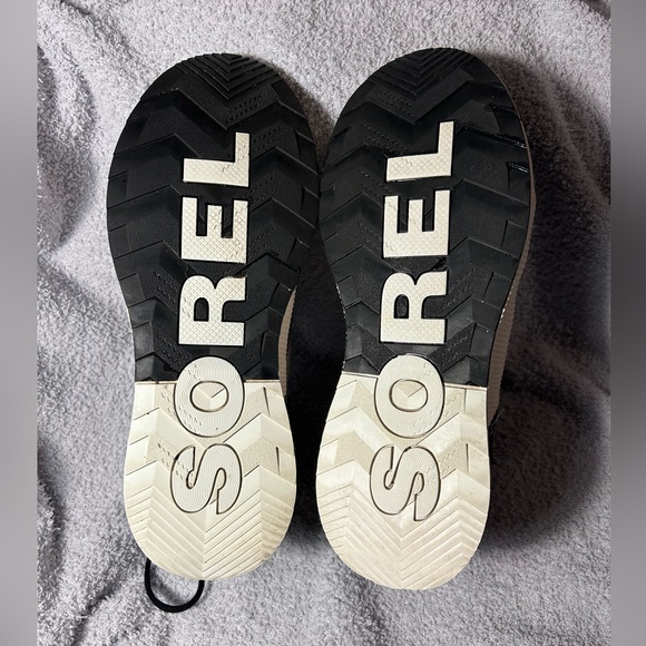 Sorel Out and About Mid Sneaker - Picture 9 of 9